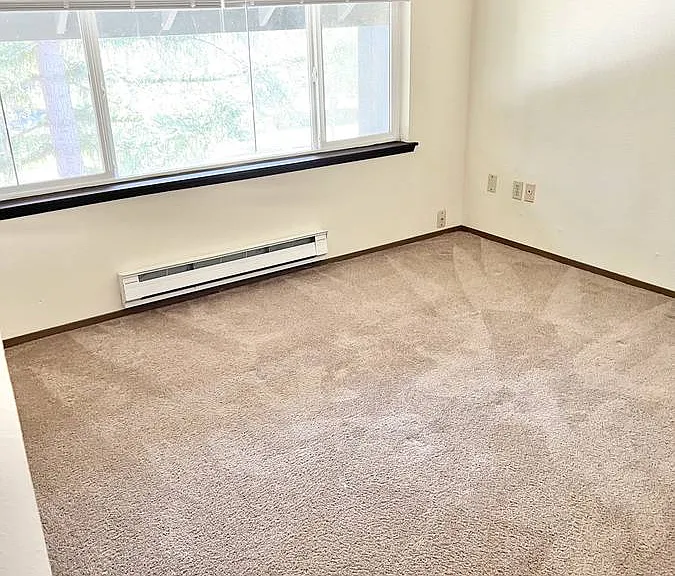 Westlakes Apartments — Photo 24