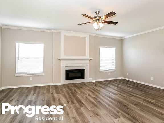 4th image of 3550 Aldridge Dr