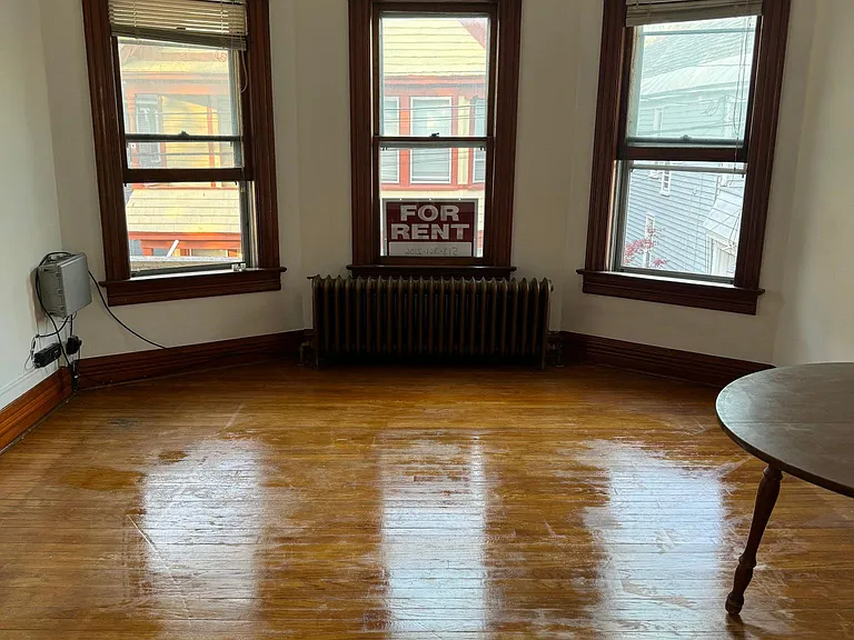 19 Ingersoll Ave #2 — Photo 13