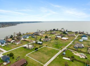 177 6th Ave, Onalaska, TX 77360