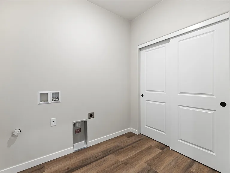 6258 W 33rd Ave — Photo 17