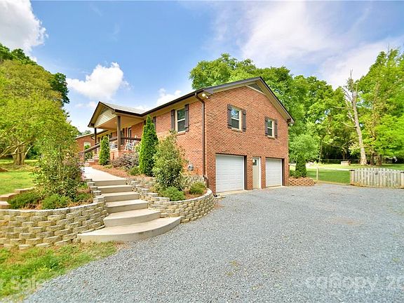 2nd image of 5539 Barnsdale Ln