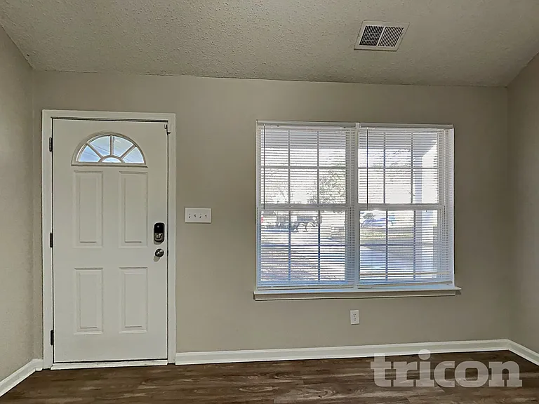 9408 Northwoods Forest Dr — Photo 4