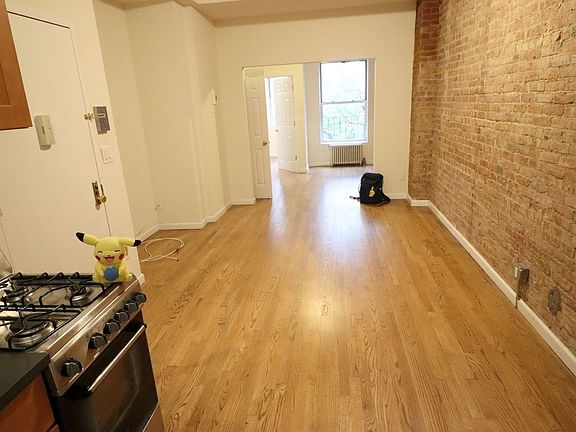 4th image of 535 E 87th St #5B