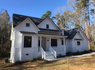 525 Heritage Rd, Easley, SC 29640