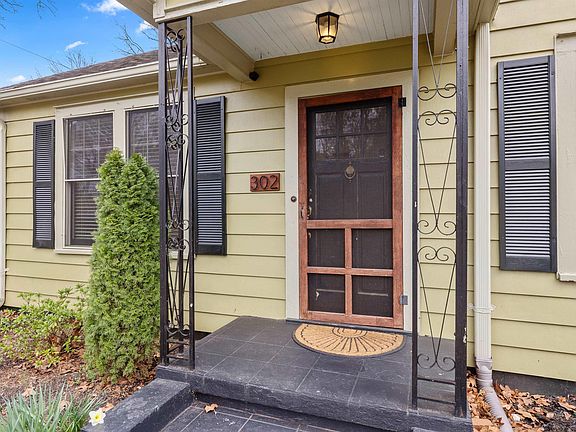 3rd image of 302 Paris Mountain Ave