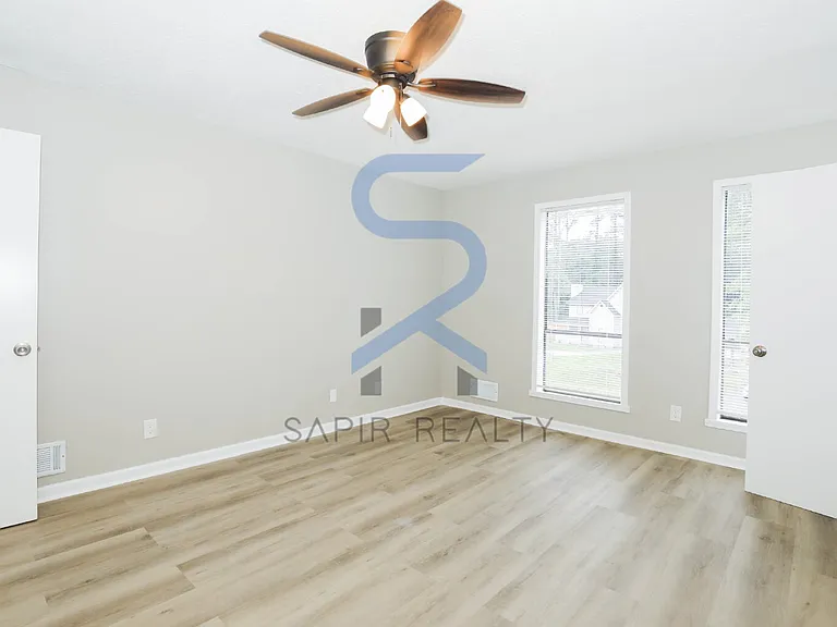 779 Edenton Ct — Photo 11