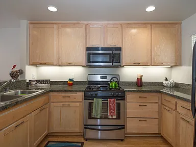 Leasing Center