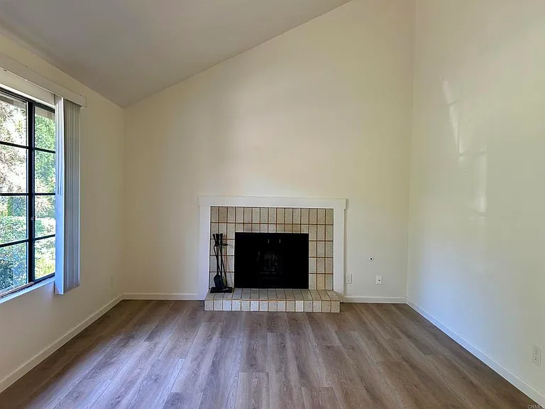 2162 Palmer Dr — Photo 4