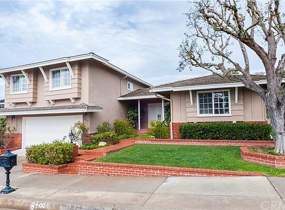 3rd image of 5819 Sunmist Dr