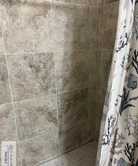240 Country Club Cir #2 — Photo 9