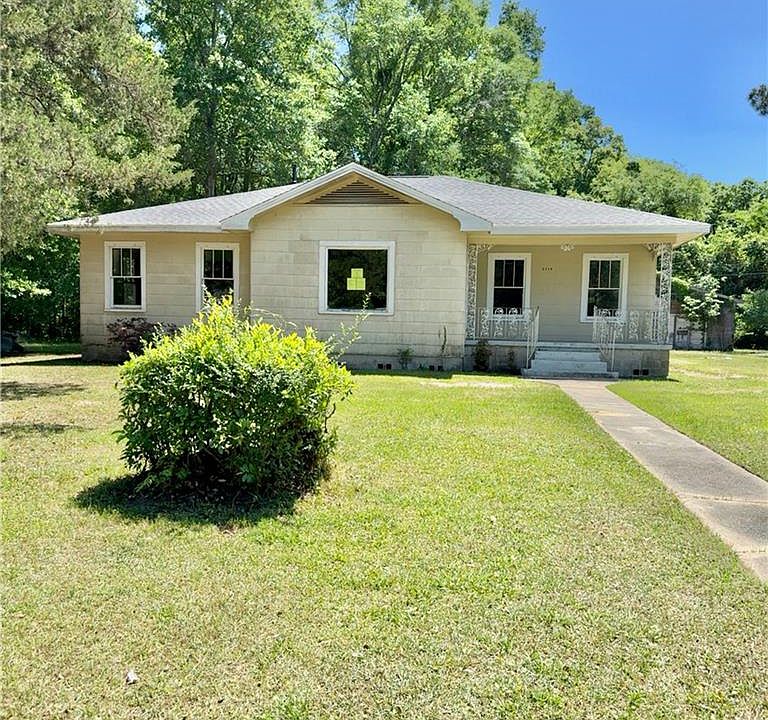 1st image of 2719 Moot Ave