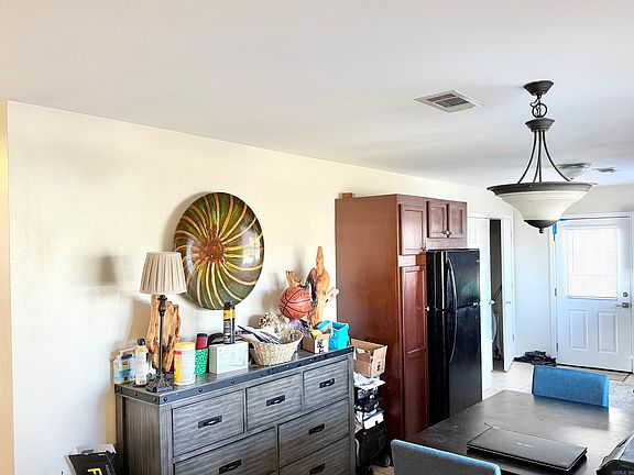 3rd image of 1419 Hamilton St