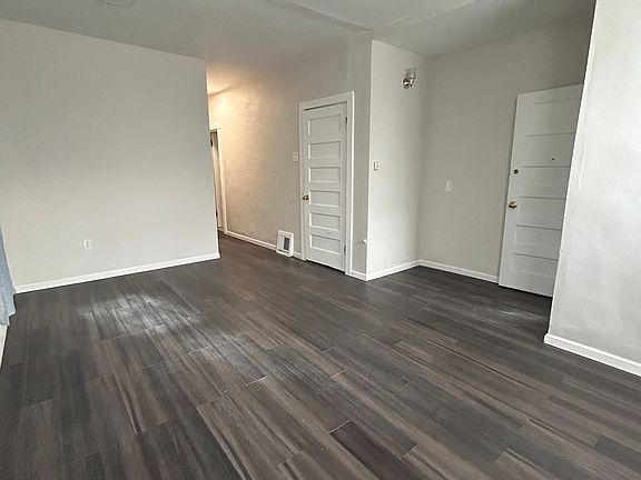 3rd image of 3150 W 42nd Pl #1