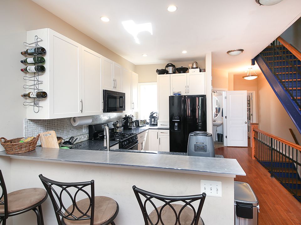 Large kitchen with gas stove to easy meal preps. Large full size fridge to keep all your goodies cool and fresh.