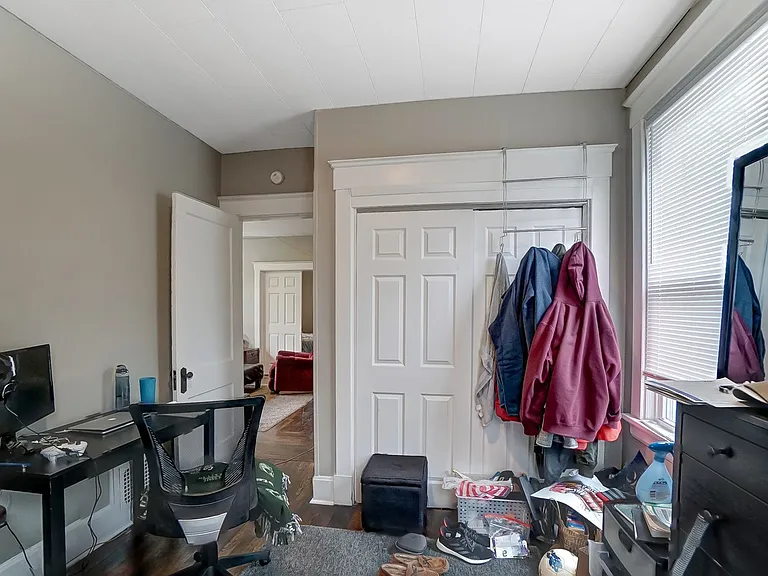 350 Volkert Ave — Photo 15