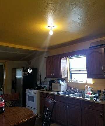 4th image of 1002 Wagner Ave