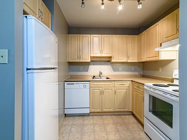 Moray Village Phase III (The Coach Homes)