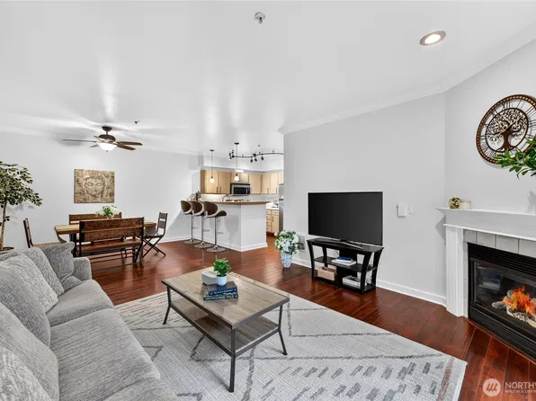 10709 Valley View Road #C103, Bothell, WA 98011