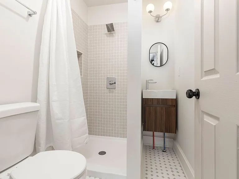 1238 S Preston St — Photo 17