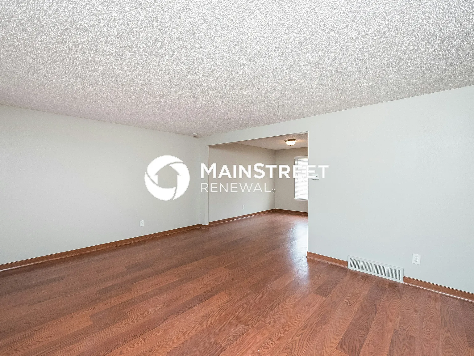 2121 S Zeno St — Photo 2