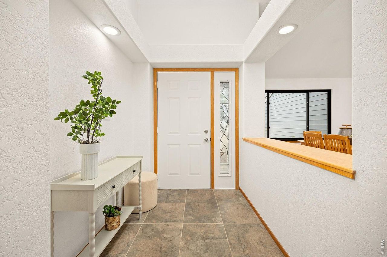 4149 Amber St - Photo 2