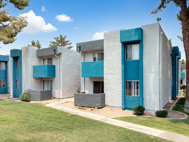 Sycamore Square Apartments — Photo 8