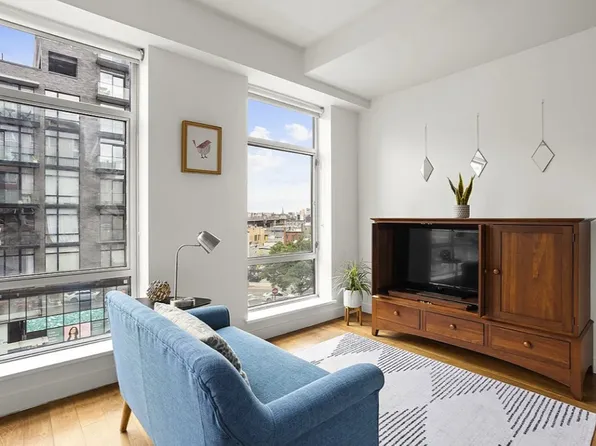 1063 Jackson Ave APT 4B, Long Island City, NY 11101