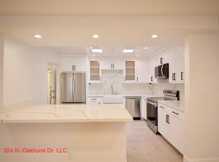 324 N Oakhurst Dr #302, Beverly Hills, CA 90210