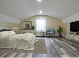 18 Hackberry Ln, Holbrook, NY 11741