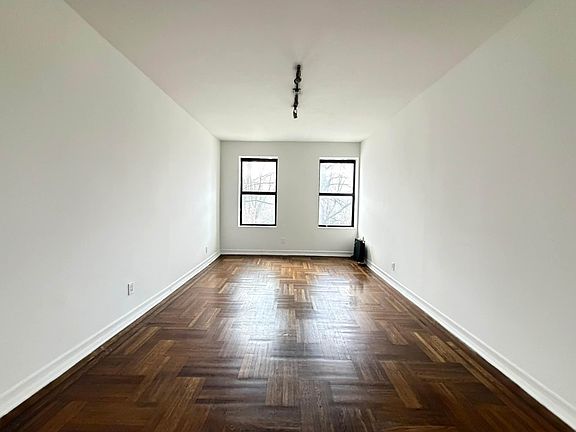 3rd image of 436 Eastern Pkwy APT 2D