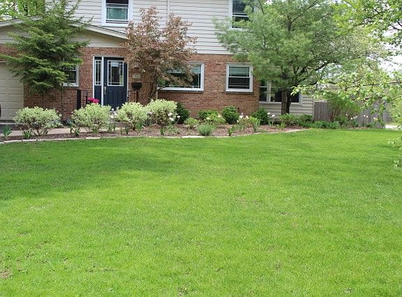 2nd image of 1568 Oakwood Pl