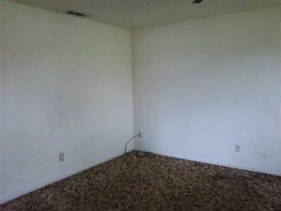 5th image of 16664 Hill Dr