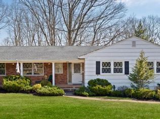 636 Glen Ridge Dr, Bridgewater, NJ 08807