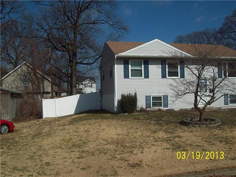 2nd image of 758 214th St