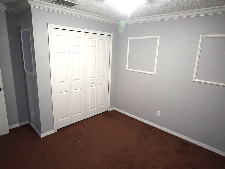 500 Lake Charles Dr — Photo 32