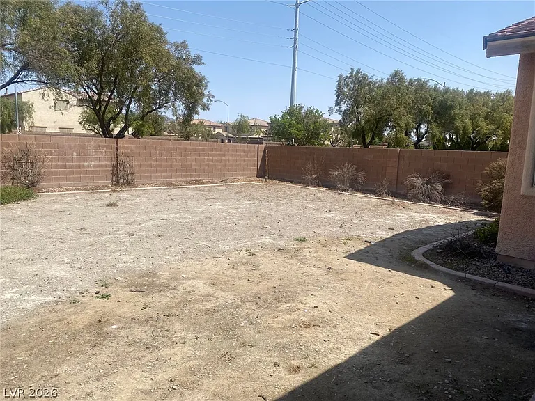 1204 Windwalker Ave — Photo 2