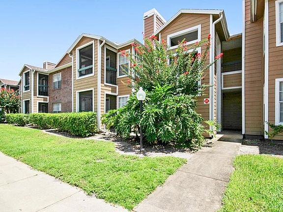 2nd image of 4350 Perkinshire Ln APT Q103