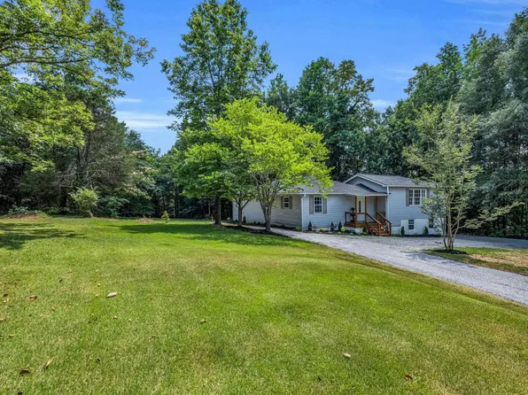 301 W Finger St, Landrum, SC 29356