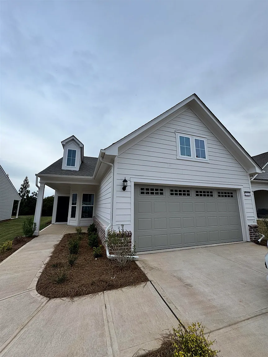 1010 Cottonwood Trce photo 1