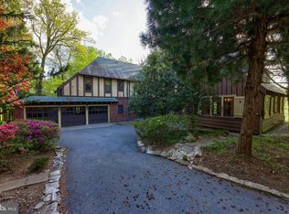 697 N Galen Hall Rd, Wernersville, PA 19565
