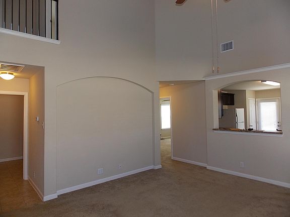 5th image of 117 Brazoria Trl