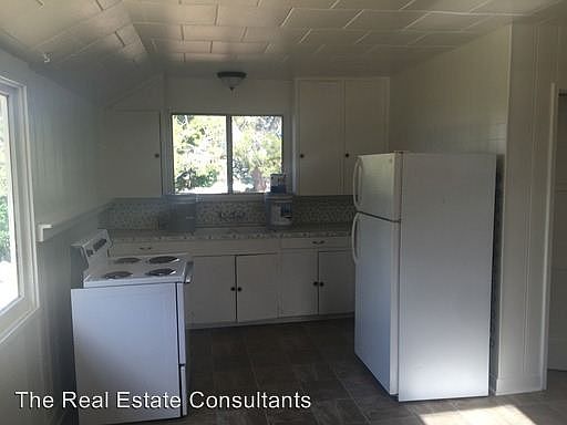 3rd image of 1265 Loma Vista Way