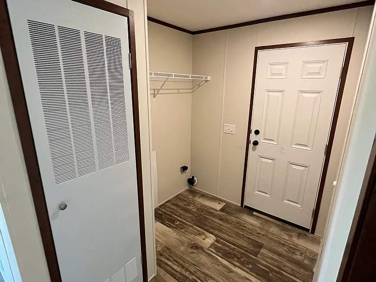 1513 County Road 2300 N #18 — Photo 5
