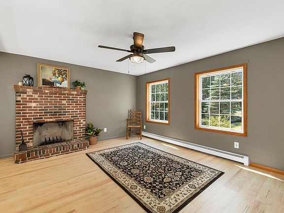 3rd image of 134 Crabapple Drive