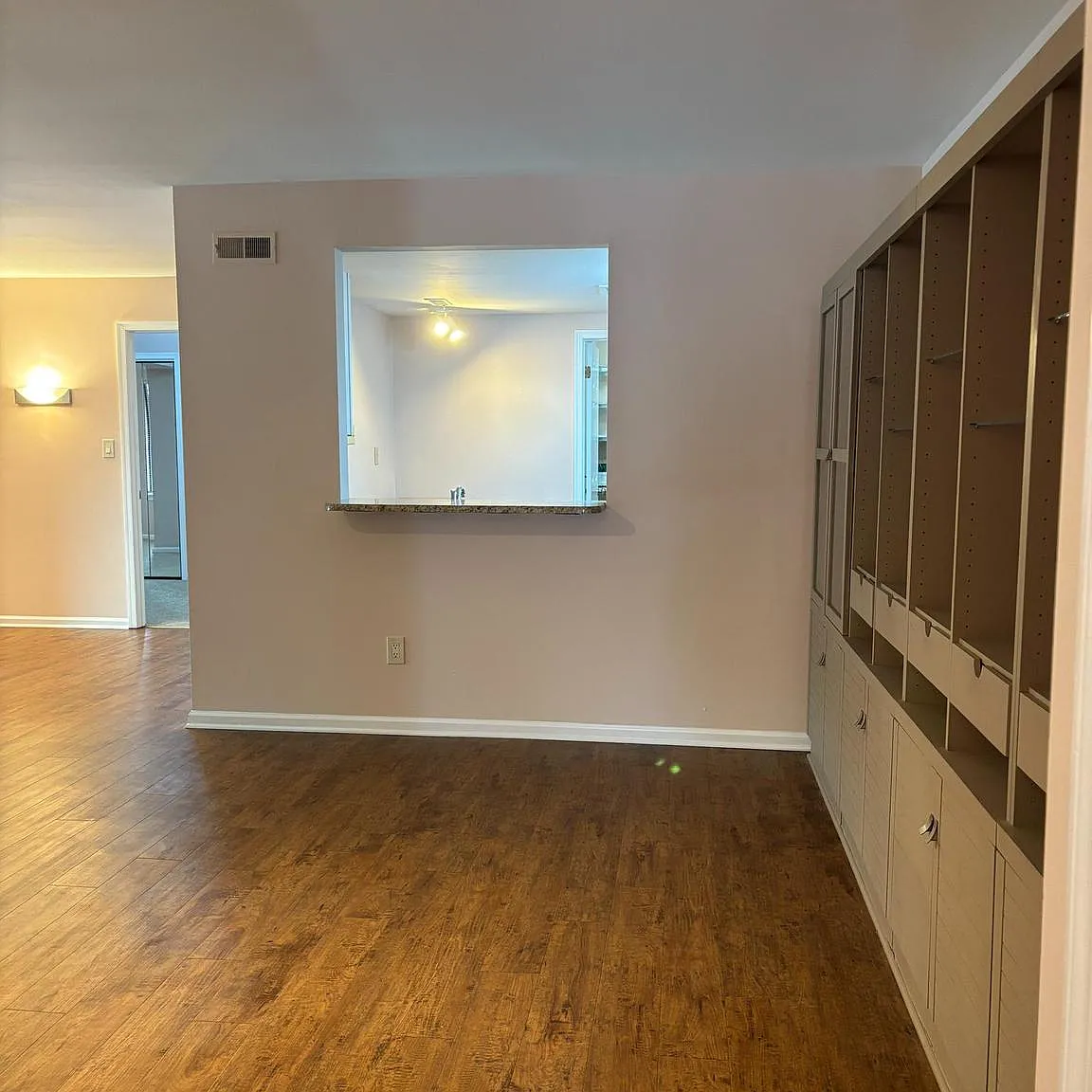 2 bed, 2.0 bath, 1230 sqft, $2,200 — Photo 3
