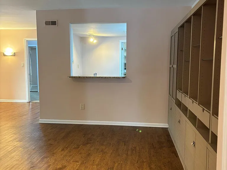303 Mountainview Dr #303 — Photo 3