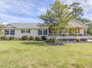 217 Tumbling Brook Ln, Holly Ridge, NC 28443