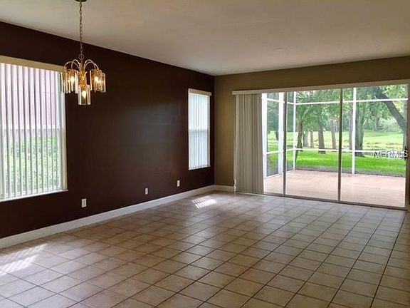 4th image of 5321 Avenal Dr