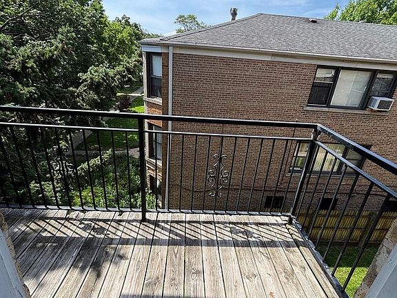 3rd image of 5724 N Mozart St APT 2A